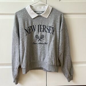 Gray Sweatshirt with collar